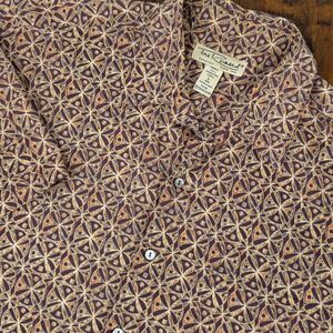 Tori Richard Mens L Short Sleeve Button Up Hawaiian Cotton Lawn Purple Geometric